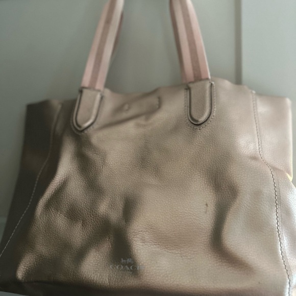 Coach Rose Gold Tote Bag Elegant Metallic Design - Picture 1 of 1